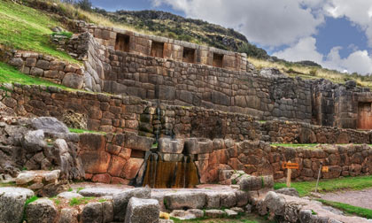 4 ruinas Cusco is Tambomachay